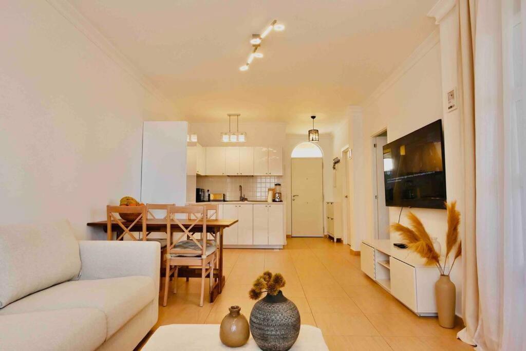 Costa Adeje, 2 Bedrooms Apartment 外观 照片